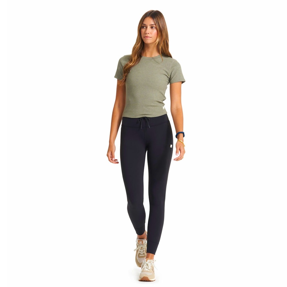 Vuori Daily Pocket Legging with Drawstring Waist
